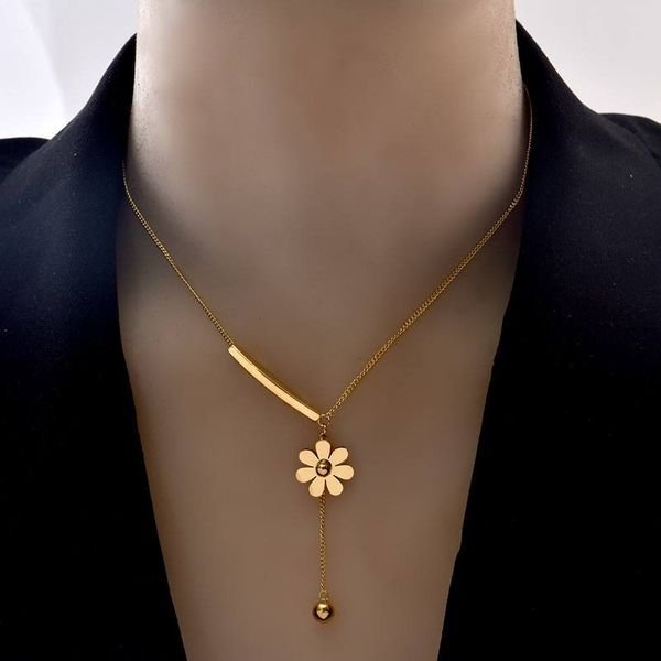 Unisex Trendy Gold Plated Floral Pendant With Strand Chain for Gift Little Daisy Choker Necklace