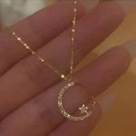 Fashion Shining Inlaid Zirconia Moon Pendant Necklace Women Delicate Luxury Temperament Wedding Banquet Jewelry Accessories