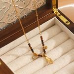 Handmade Retro Crystal Necklaces 18K Gold-Plated Stainless Steel Light Luxury Natural Stone Palm Design